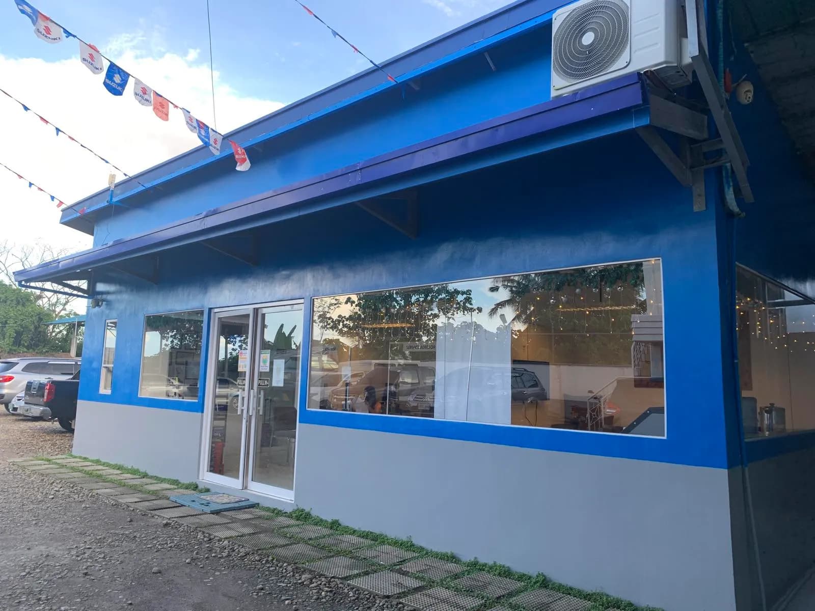 Customer Service Hub